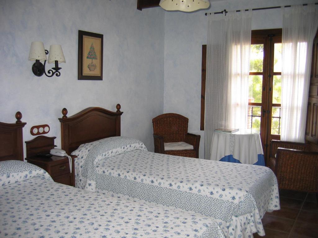 Hotel De Montana Cueva Ahumada Villaverde De Guadalimar Zimmer foto